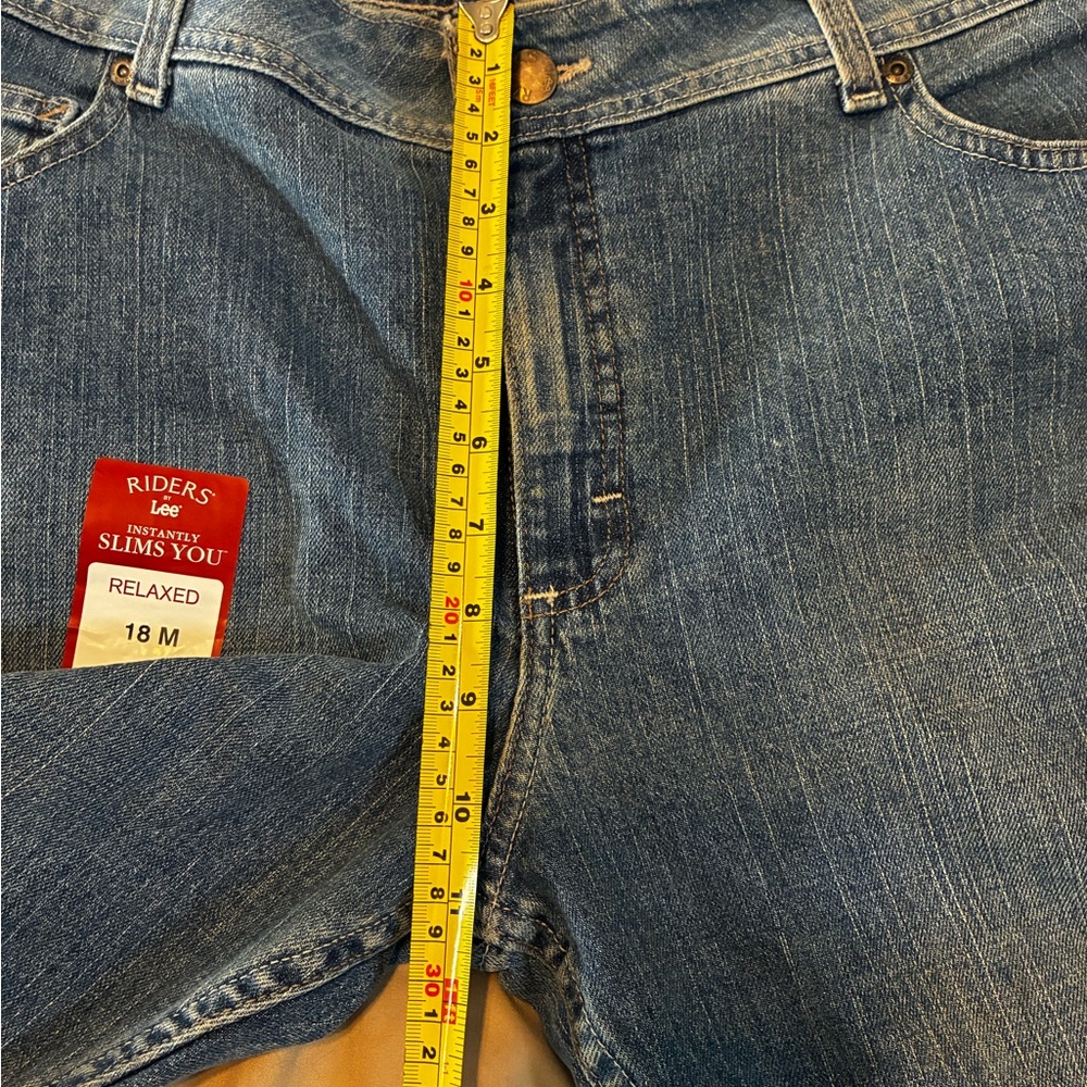 Classic Blue Women's Jeans - Picture 9 of 11